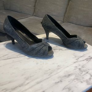 Dressbarn Sparkle Peep Toe Shoes Sz 9.5